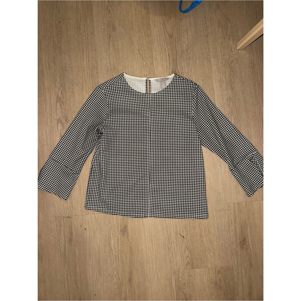 H&M Round Neck Houndstooth Blouse
